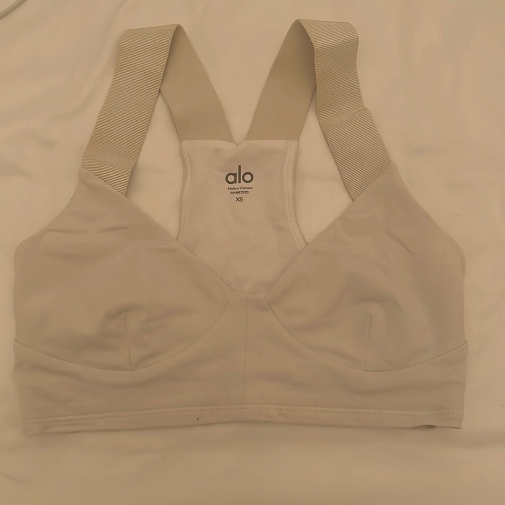 White alo sports bra